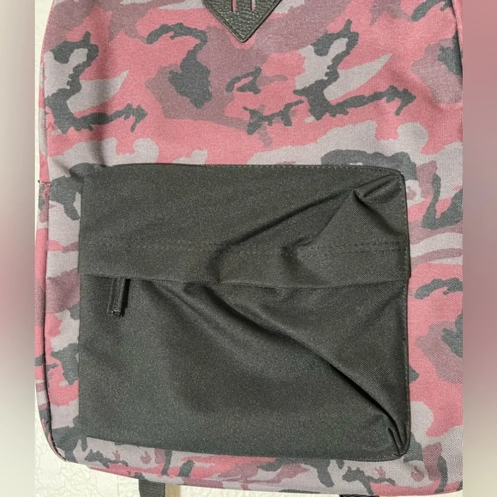 Zumiez Ninth hall Chrissy Kylie burgundy Camouflage backpack‎ burgundy black
